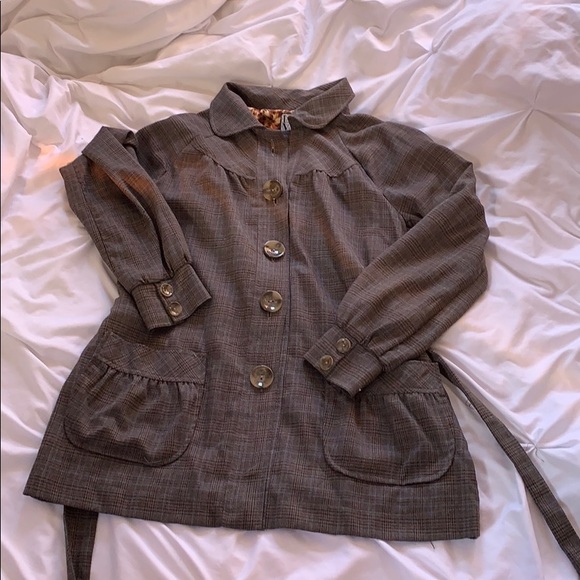 Light weight button down jacket - Picture 1 of 1